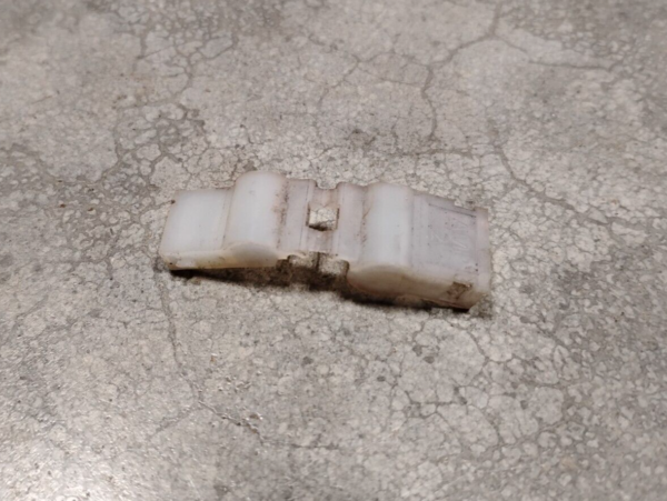 Maytag Dryer 2 Amp Plastic Insulating Terminal Cover (Snap Over)