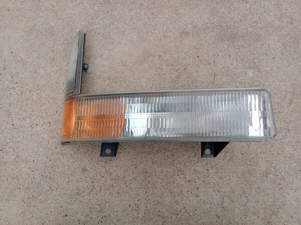 FRONT RH TURN SIGNAL LIGHT HOUSING 2003 FORD F350 SUPER DUTY 44ZH-1237
