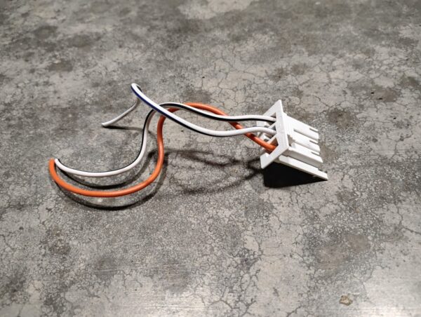 Maytag Dryer 3 pin dryer plug connector harness Tyco XTF for model #MEDC300BW0